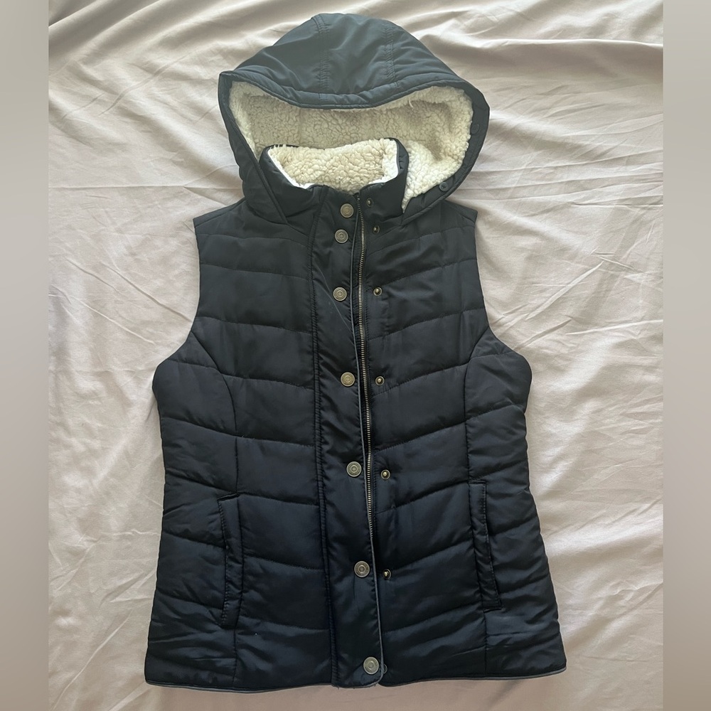 Women’s black puffer vest